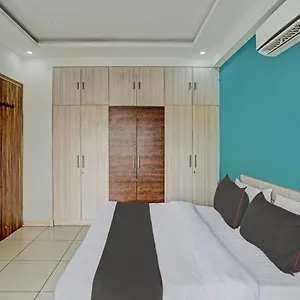 oyo-flagship-81362-malik-guest-house.top-gurgaonhotels.com/