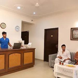 Royal Awadh Hotel
